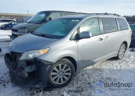 2011 Toyota Sienna Le z USA, uszkodzony, nr VIN 5TDJK3DC3BS029688